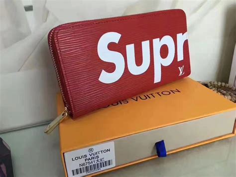 louis vuitton supreme bag|cartera Louis Vuitton supreme original.